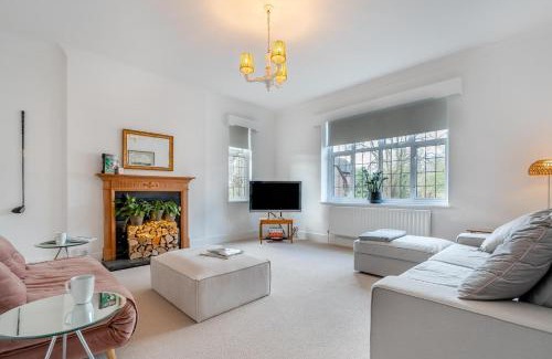 Eastbourne Seafront Apartment | The Beech