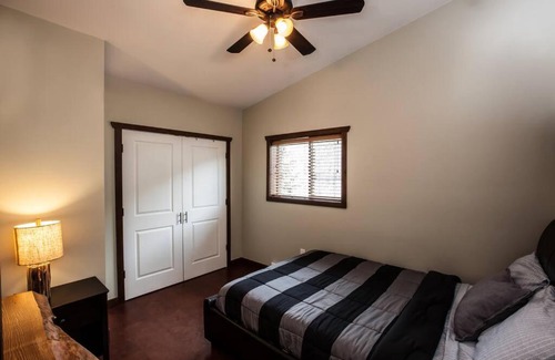 Revelstoke Apartment | The best 2 bedrooms suite in Revelstoke!