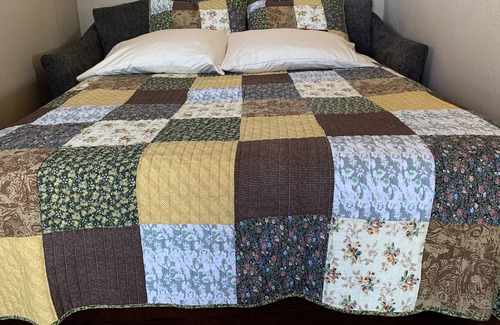 Grantsdale Apartment | The Bitterroot Bunkhouse