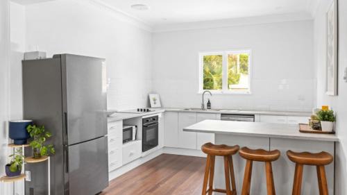 Woorim House | The Blue Beachside Bungalow