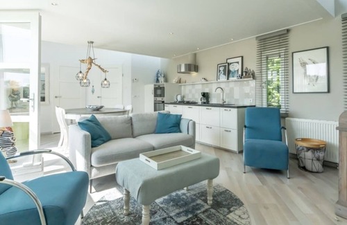 Westenschouwen House | The 'Blue Bird' chalet is the ideal place for a relaxing holiday with the whole family.