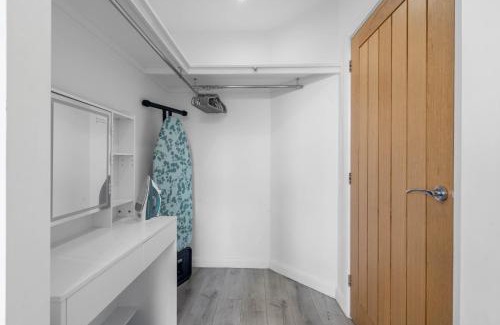 Leicester City Centre Apartment | The Blue Horizon Suite City Centre