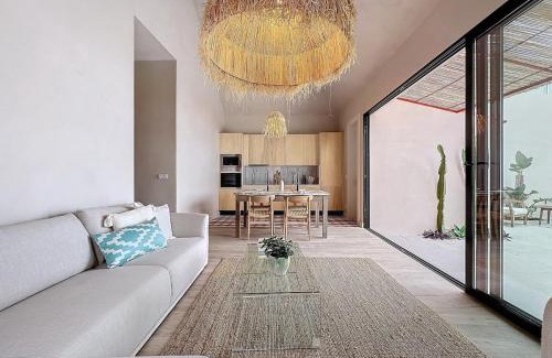 Santa Maria Maior Villa | THE BOAT HOUSE Sea Front and Private Pool