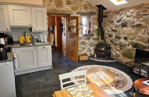 Newcastle-upon-Tyne House | The Bothy a tranquil retreat close to Snowdonia, History! Luxury! Beauty!