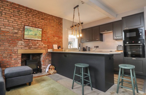 Lytham St. Anne's House | THE BOTHY, pet friendly, with open fire in Lytham St. Annes