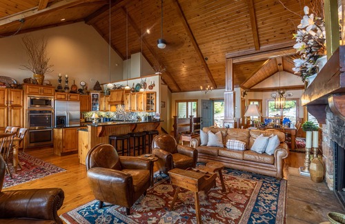 Boone House | The Boulders - 1 mi from Parkway, Hot Tub, 50-Mile Views, Pool Table, Wet Bar