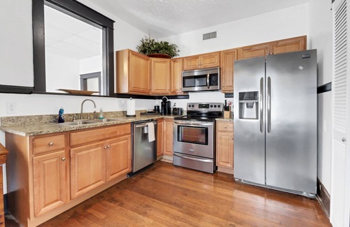 Palms House | The Bungalow - Near Historic Downtown Fort Myers