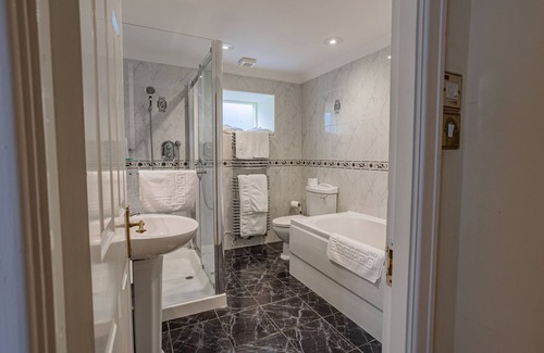 Bowness-on-Windermere Hotel | The Burn How Garden House Hotel
