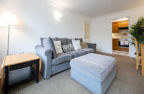 Didsbury Apartment | The Burton 3- Free Gated Parkingn