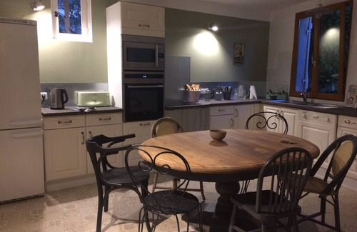 Saint-Michel-de-Montaigne House | The Chamboul Tour .