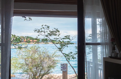 Rayong Hotel | The C Samet Beach Resort