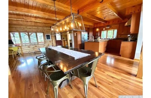 Prattsville House | The Cabin Escape to Luxury, Privacy and Views