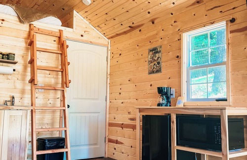 Iron Post Cabin | The Cabins at Bent Pine Ranch ~ Cabin #3