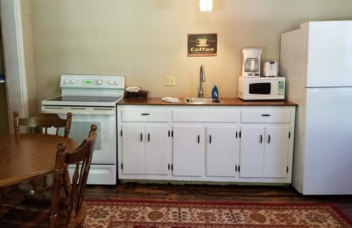 Crumpler Cabin | The Cabins at Healing Springs