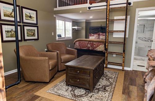 Blakely Apartment | The Cabins on Rockmine