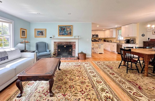 Osterville House | The Cape Escape