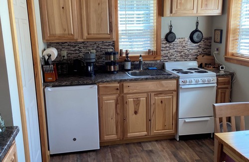 Speculator House | The Cardinal Barn! Beautiful peaceful tiny home in the heart of the Adirondacks!