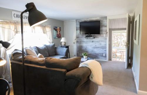 Millersburg Ski Chalet | The Carriage House 1836