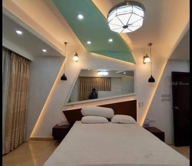 Uttara Hotel | The Castle Inn