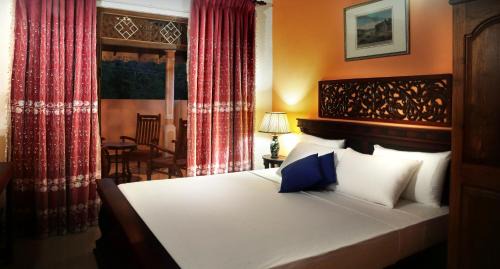 Kimbulapitiya Villa | The Castle