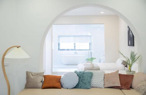 West Central District Apartment | The Cave I 六人包層民宿