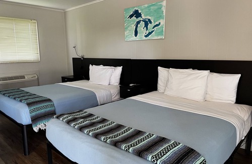 Bay View Hotel | The Cedar Motel