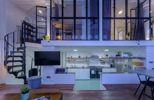 Poplar House | The Chancel · Stunning Historic Chancel Home Near DLR I PTK | Pass the Keys