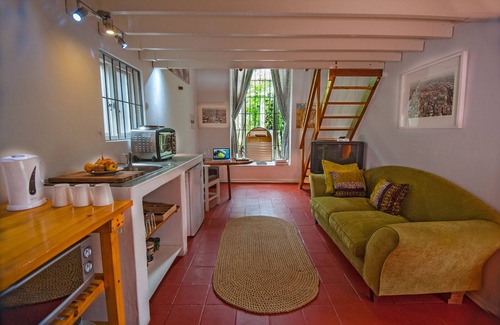 Parkview Cottage | The Charming Parkview Village - Complete With Delightful Shops, Delis, Restauran