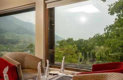 Pahalgam Hotel | The Chinar Resort & Spa, Pahalgam