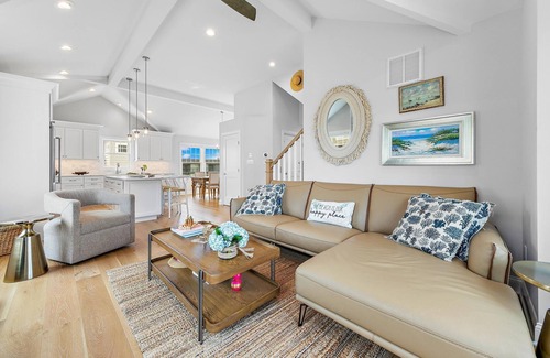 Beach Haven Gardens House | THE CHLOÉ beach haven gardens - 5BR Luxury Rental - Oceanside