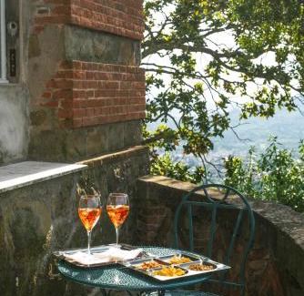 Montecatini Alto House | The Clock Tower View Loft