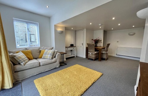 St Austell House | The Coach House - with hot tub