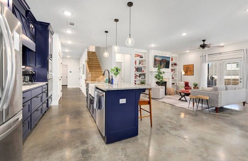 Fayetteville House | The Collegiate - 4 mi to U of A - MTB Friendly