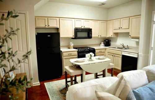 Oxford Condo | The Colonel’s Cottage, Discounted rate for LSU game day!