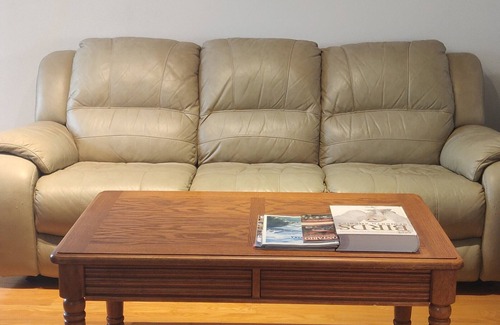 Pickering Bed & Breakfast | The Comfort Stay at City of Pickering Rm B/Free Wi-Fi