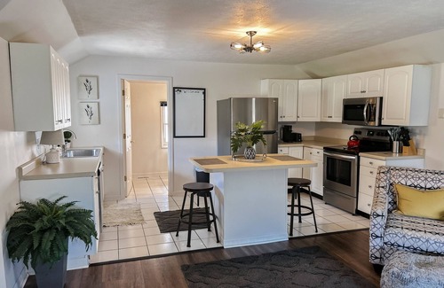 Indianapolis Apartment | The Comfy Carriage House
