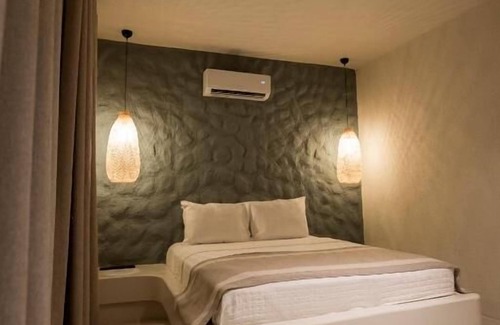 Bitez Hotel | The Corner Hotel