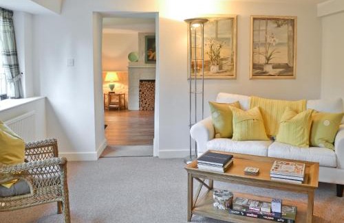 Stroud House | The Cottage