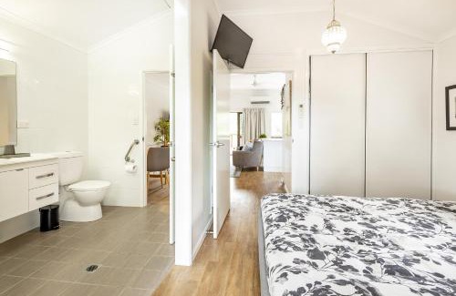 Kewarra Beach House | The Cottage - Mountain Views 1BR - 5 min to Beach
