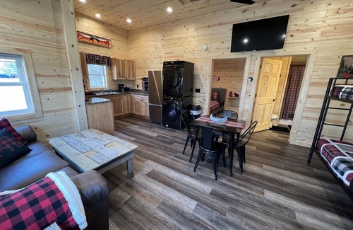 Fountain City Cabin | The “Cozy” Backwaters Cabin on the Great River Road!