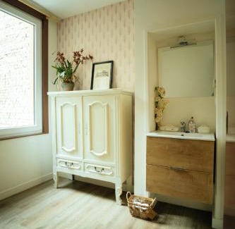 South Antwerp Apartment | The Cozy Guestroom near Park Zuid and Musea