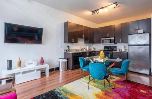 Lindridge-Martin Manor Apartment | The Creators Creative Space