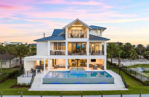 Holiday Isle House | The Destin Boathouse