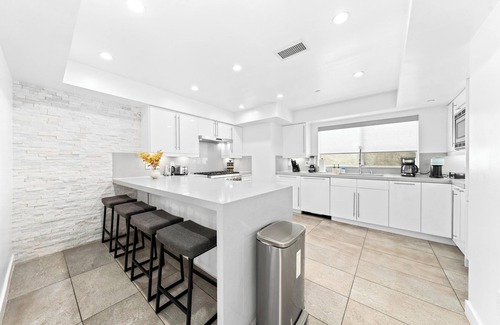 North of Montana Apartment | The Diamond Dune Three floors Two Balconies BBQ