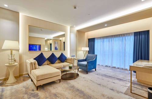 Diplomatic Area Hotel | The Diplomat Radisson BLU Hotel, Residence & Spa