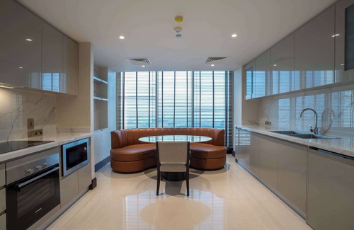 Diplomatic Area Hotel | The Diplomat Radisson BLU Hotel, Residence & Spa