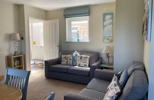 Thurlestone Apartment | The Downs, Thurlestone, South Devon, close to several beaches