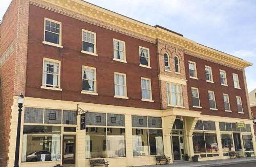 Livingston Apartment | The Downtown Lovely