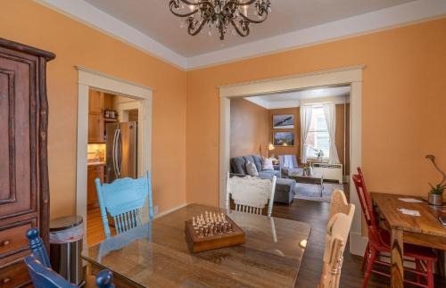 Livingston Apartment | The Downtown Lovely