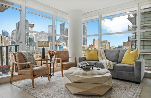 Victoria Park House | "The Draper" - Luxury Corner Unit w Tower View, - Near Stampede, Saddledome, BMO Centre! FREE Parking, Banff Pass, & Wine!